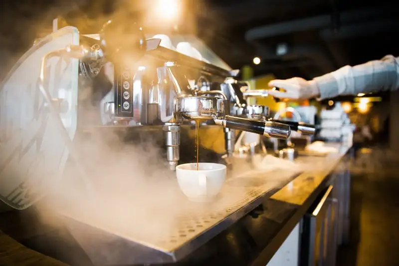 So sánh máy Espresso nồi hơi (Boilers) và trao đổi nhiệt (Heat exchanger)