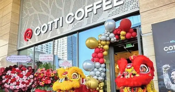 Chuyện Mixue chạm mốc 1.000 điểm, Cotti Coffee “săn” nhân sự Trung Nguyên và Highlands Coffee: Chỗ đứng của các chủ nhà có lung lay trước làn sóng đồ uống Trung Quốc đổ bộ Việt Nam?