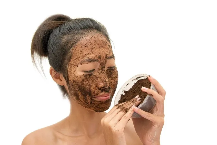 Bã cà phê sau khi pha có thể dùng để tẩy tế bào chết cho da mặt và cơ thể
