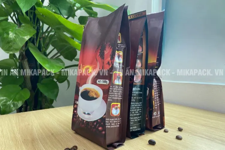 Bao bì cà phê có sẵn tại kho với đa dạng mẫu mã, màu sắc đẹp, in sắc nét.