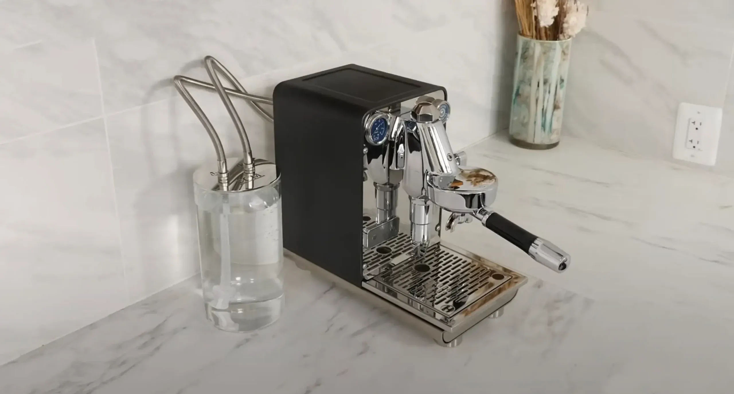 Bình chứa nước 2L tách rời, linh hoạt của máy cà phê espresso pha máy Puristika