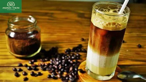 Cà phê sữa không quá đắng đậm như cà phê đen nên được nhiều người ưa thích lựa chọn. Tuy nhiên, ít người trả lời được câu hỏi cà phê sữa có béo không?