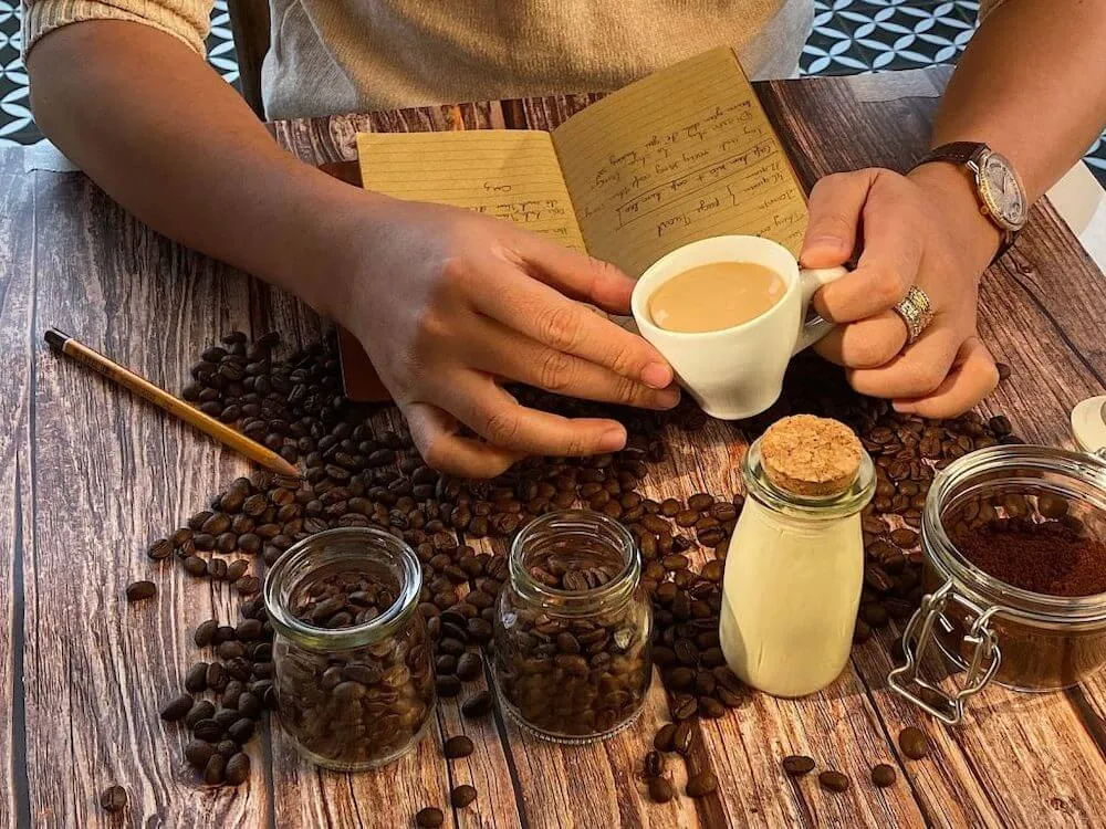 Cách chọn mua cà phê rang xay ngon, chất lượng được đóng gói cẩn thận