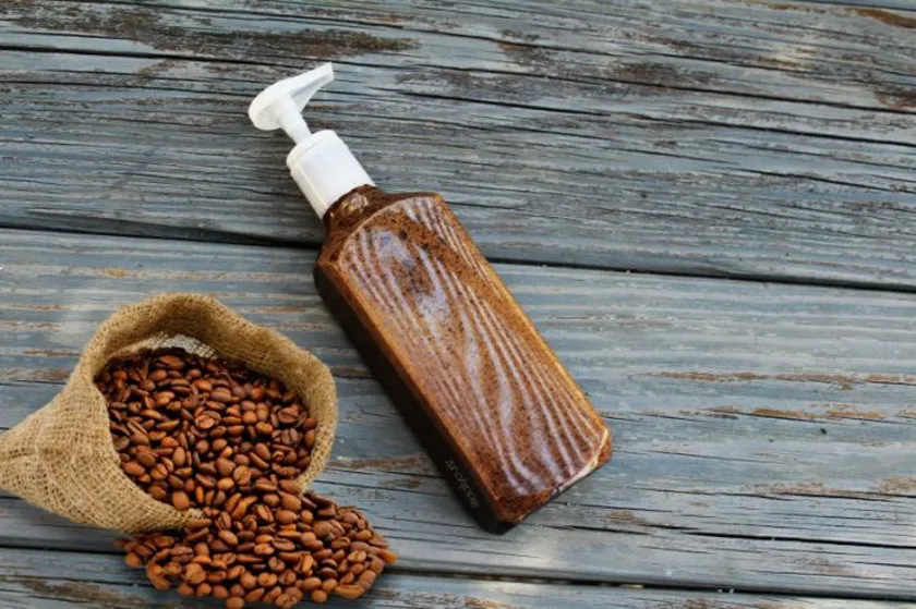 Cách nhuộm tóc bằng cà phê và dầu xả giúp tóc lên màu đẹp, tiết kiệm chi phí