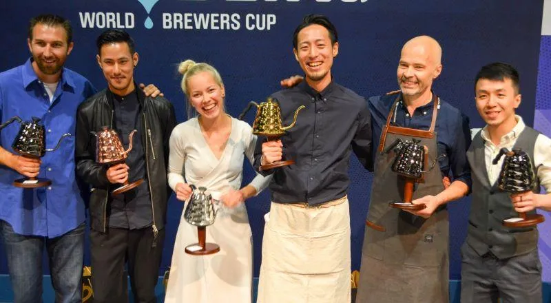 Chuyên gia Tetsu Kasuya, Nhà vô địch World Barista Championship 2016 và người sáng lập phương pháp 4:6