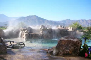 Hệ thống phun sương tạo cảnh quan ngoài trời: Chi tiết cấu tạo và lắp đặt chuyên nghiệp