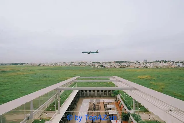 Heli Hub Cafe là nơi rooftop đầu tiên tại Gò Vấp và nằm trên tầng 5 không gian thoáng mát, rộng rãi.