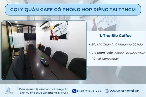 Hình ảnh không gian bên trong The Bib Coffee với thiết kế hiện đại và bàn ghế họp nhóm