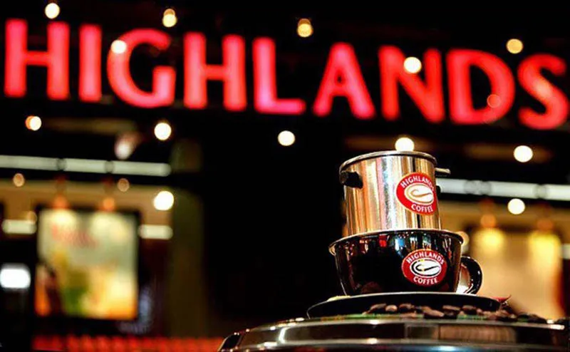 Hình ảnh về yếu tố công nghệ của Highland Coffee được ứng dụng trong hoạt động của chuỗi