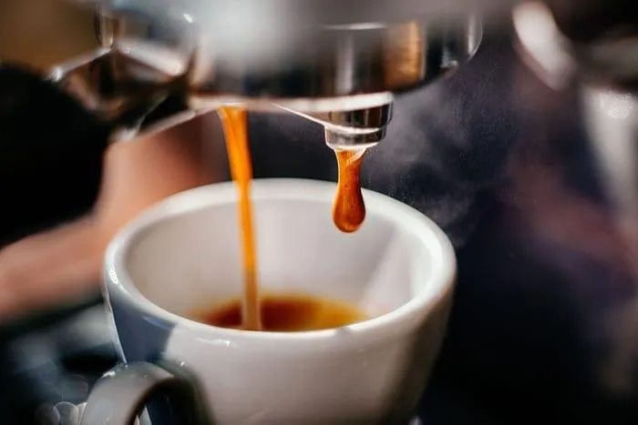 Hướng dẫn cách pha cà phê capuchino tại nhà bằng phương pháp thủ công