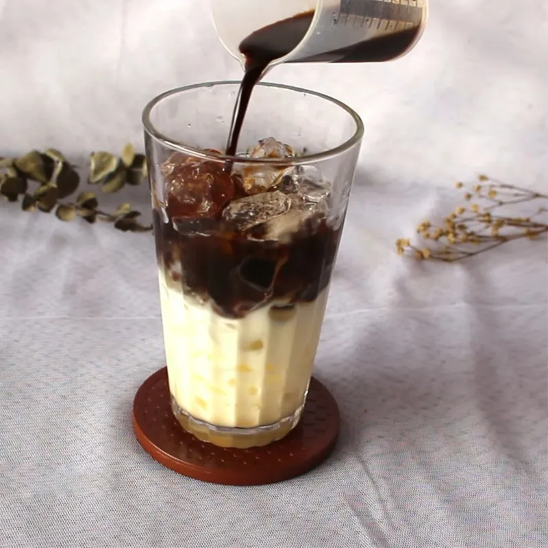 Kỹ thuật pha chế cà phê sữa dừa phân tầng
