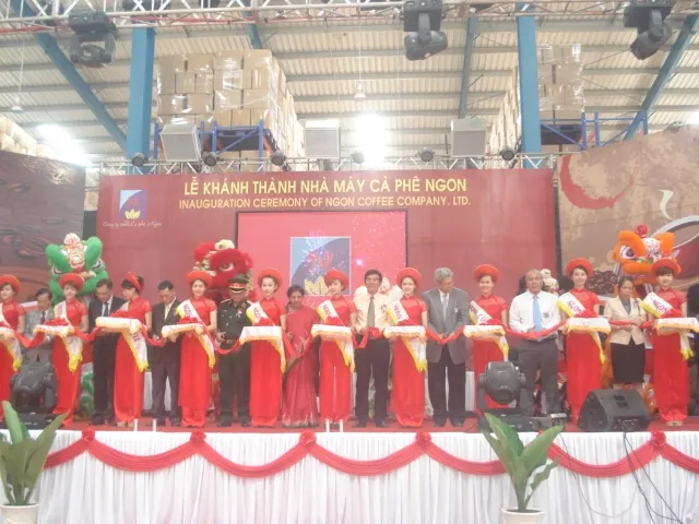 Lễ cắt băng khánh thành Nhà máy cà phê hòa tan Ngon tại Cư Kuin Đắk Lắk