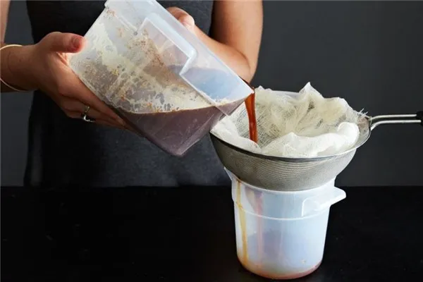 Lọc cà phê sau 24 tiếng làm lạnh