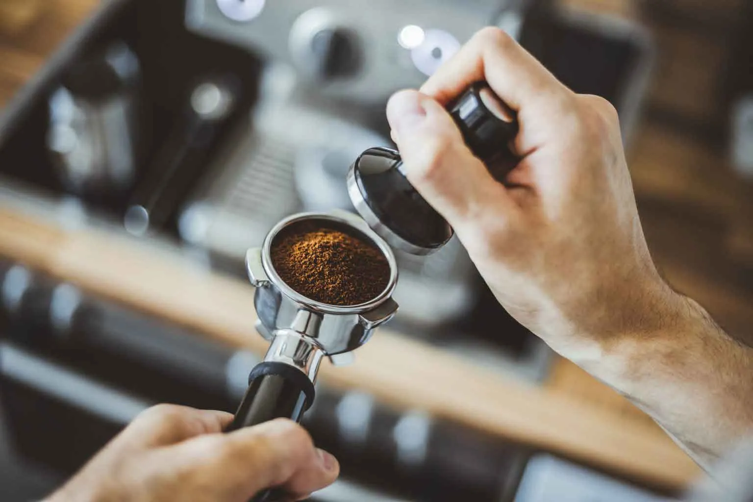 Máy pha Espresso hỗ trợ cách pha cà phê kem tươi chuẩn vị nhất