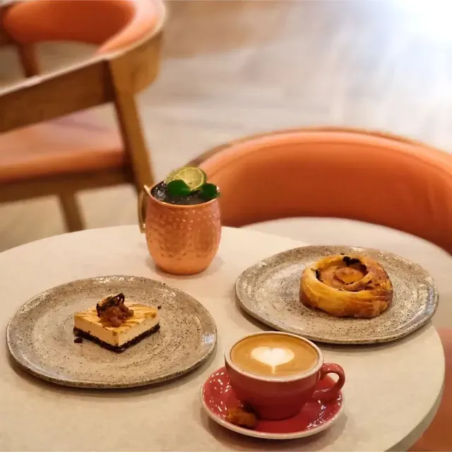 menu wonderlust đa dạng phục vụ ngồi cả ngày