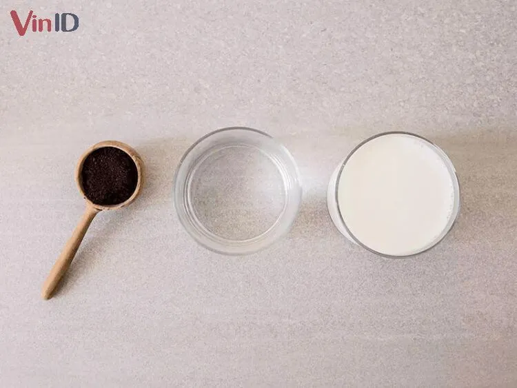 Nguyên Liệu Pha Chế Capuchino Bao Gồm Espresso Và Sữa Tươi