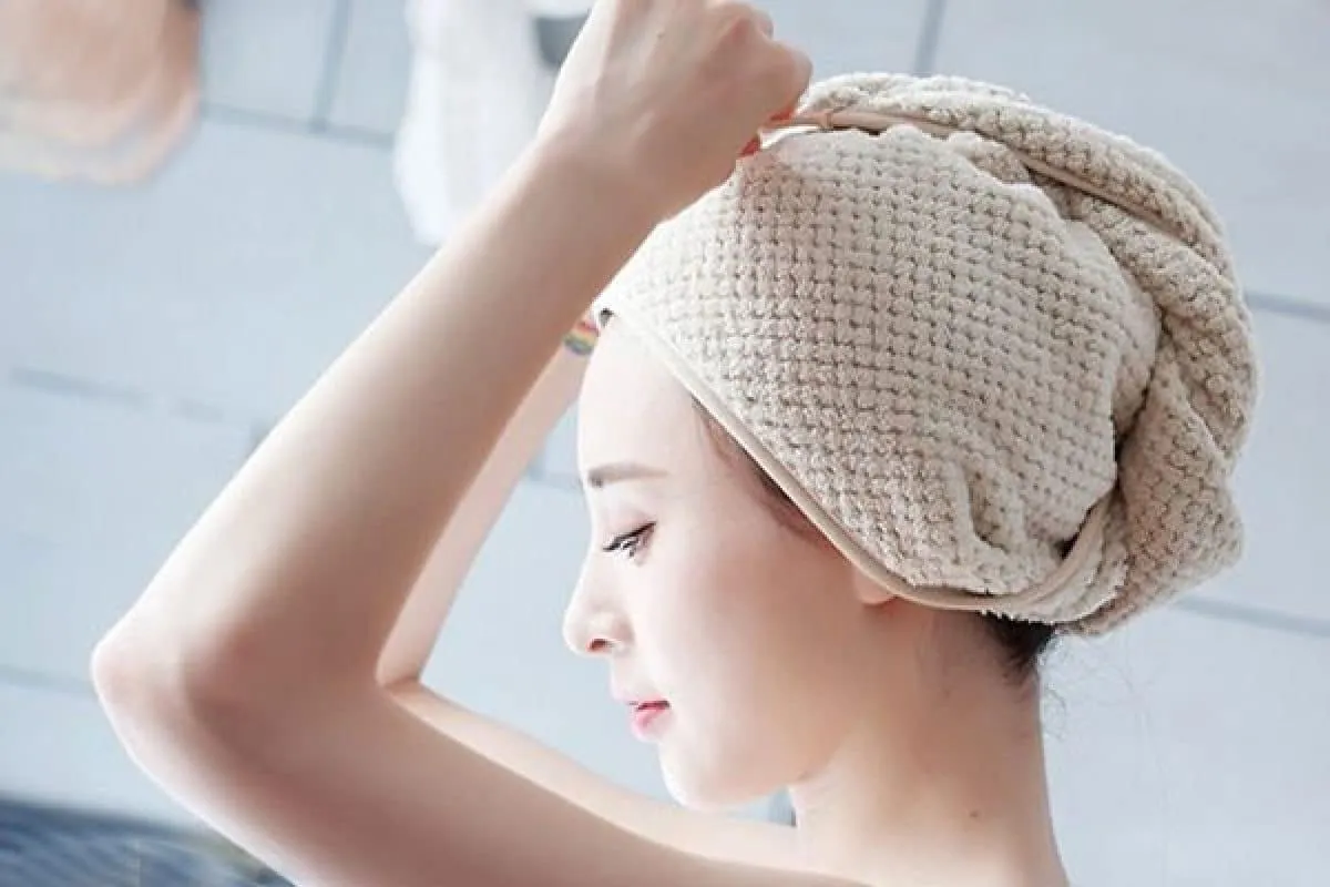 Nước cốt cà phê đen nguyên chất đang được pha chế