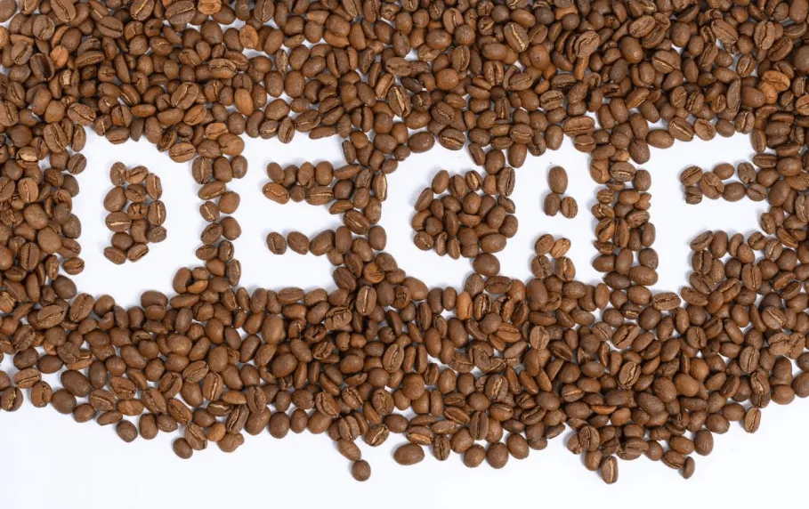 Quá trình loại bỏ caffeine trong hạt cà phê chuyên nghiệp