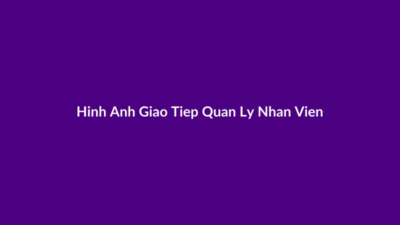 Quản lý đang trao đổi thân mật và lắng nghe ý kiến từ nhân viên trong một buổi họp nhóm ấm cúng
