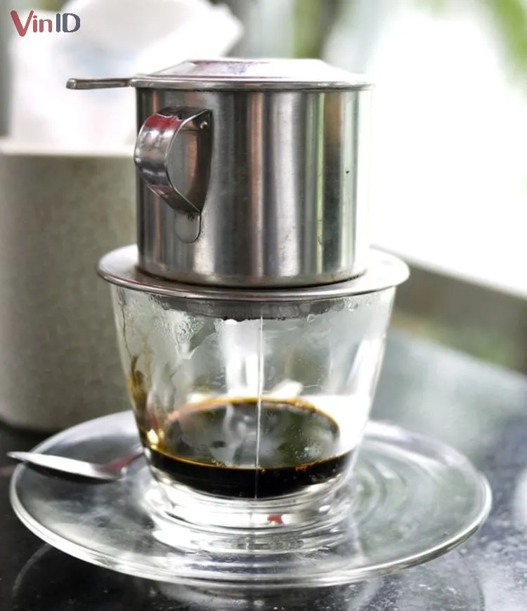 Quy trình pha cà phê bằng phin, bước quan trọng tạo nên hương vị đậm đà cho cà phê trứng