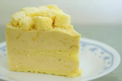 Rượu cà phê sánh mịn, màu nâu đậm hấp dẫn