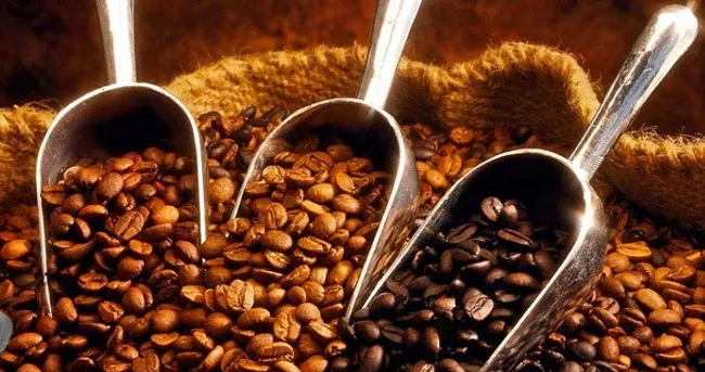Tẩm ướp cà phê sau khi rang trong thùng kín để hương liệu thẩm thấu sâu hơn vào hạt