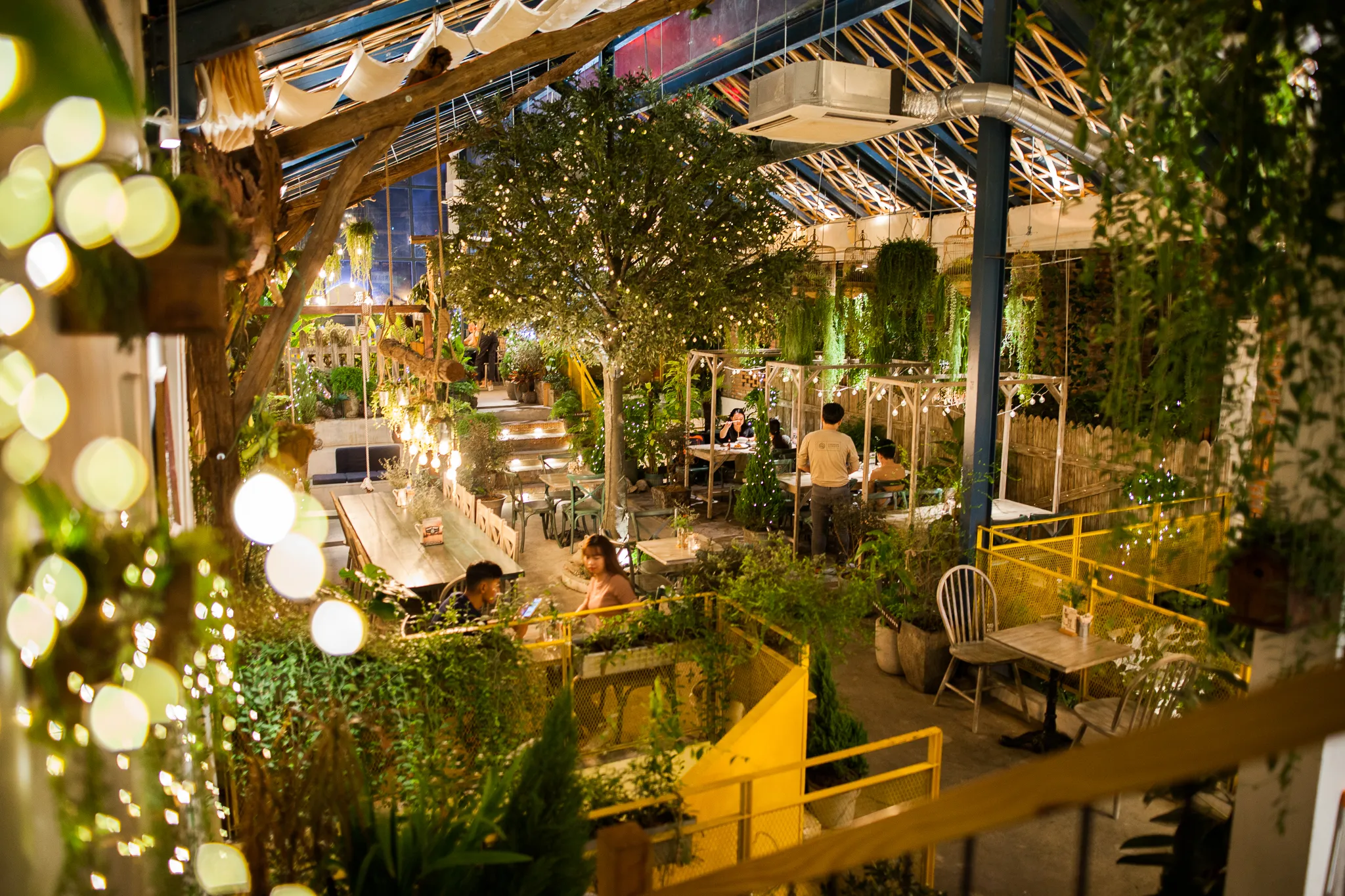 Thiết kế nội thất Farmers’ Garden với không gian xanh mát và hệ thống điều hòa cao cấp