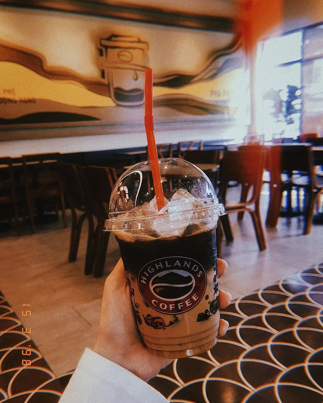 Thực khách dễ dàng thưởng thức các loại cà phê và trà với hương vị sánh đượm