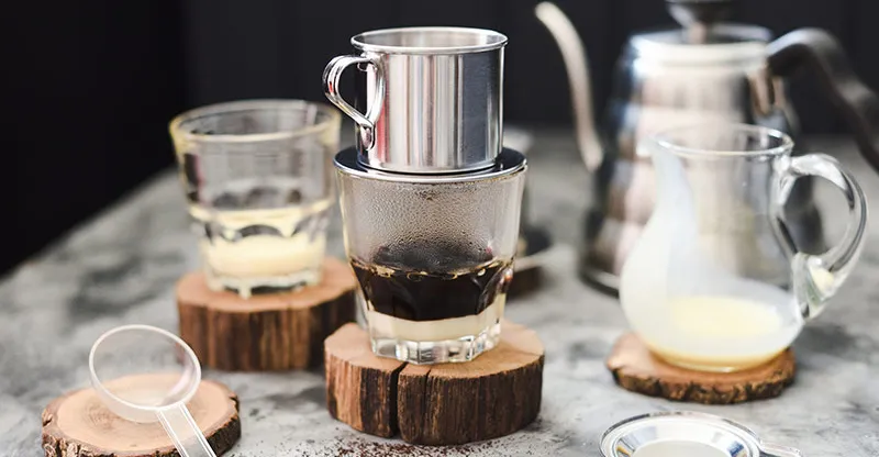 Tỷ lệ cà phê và nước phổ biến để pha phin là 1:3.5, giúp đạt độ đậm đà tối ưu