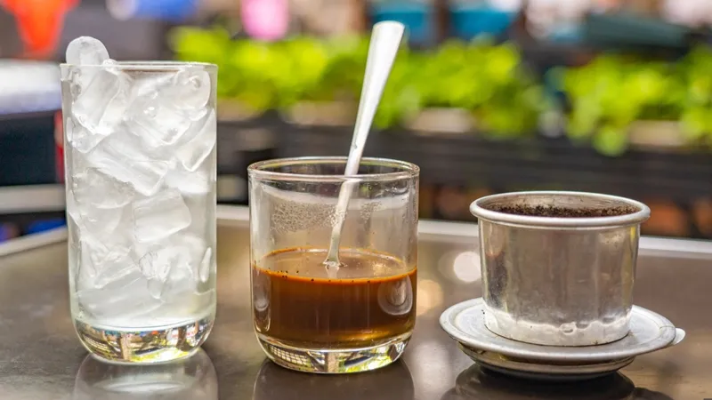 Uống cà phê vào buổi sáng là thời điểm lý tưởng để kích thích hệ thần kinh trung ương