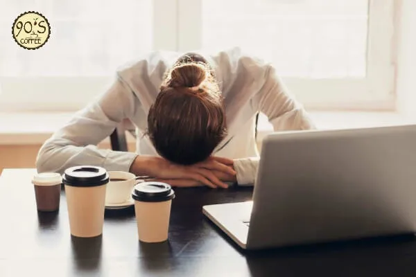Uống quá nhiều cà phê đen trong thời gian ngắn có thể gây ra hiện tượng say cà phê